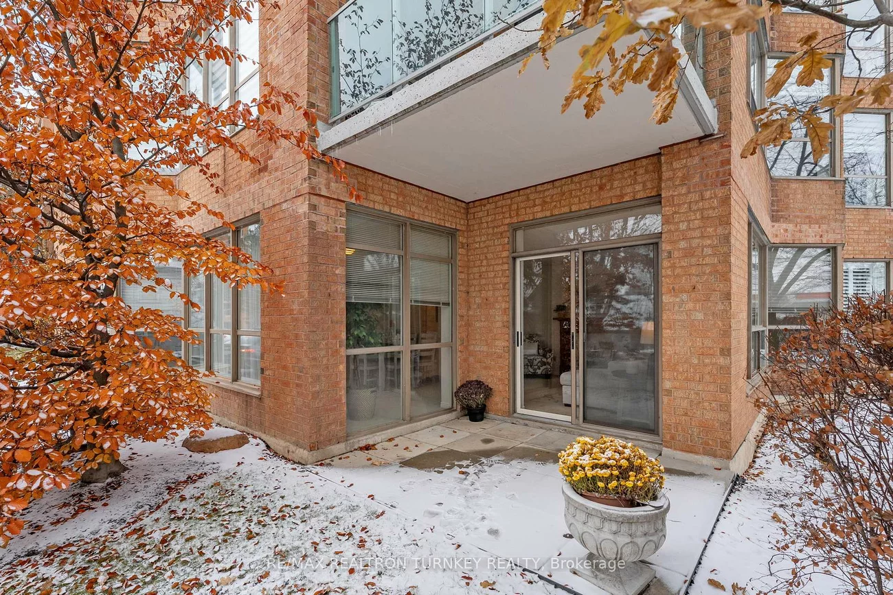 14924, Yonge, Aurora Highlands, Aurora