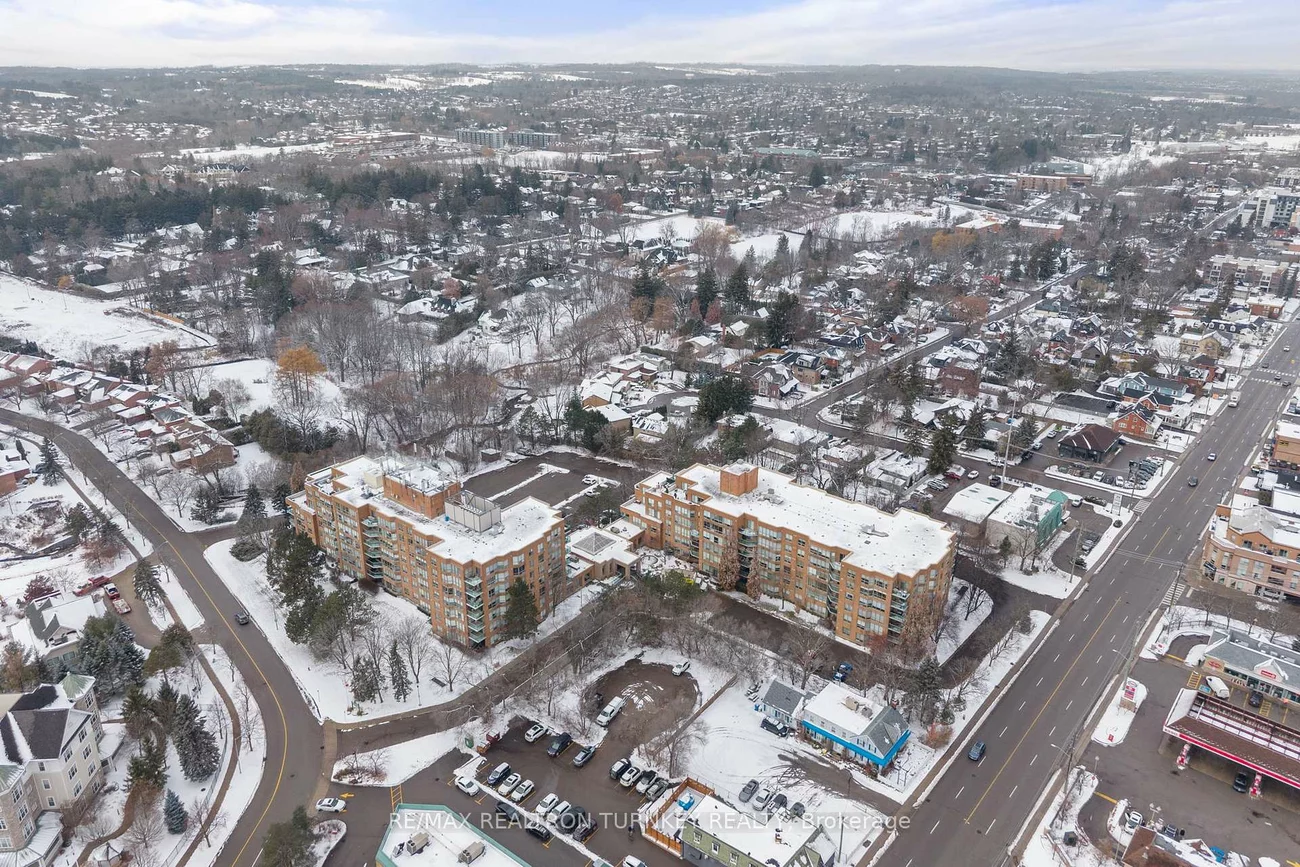 14924, Yonge, Aurora Highlands, Aurora