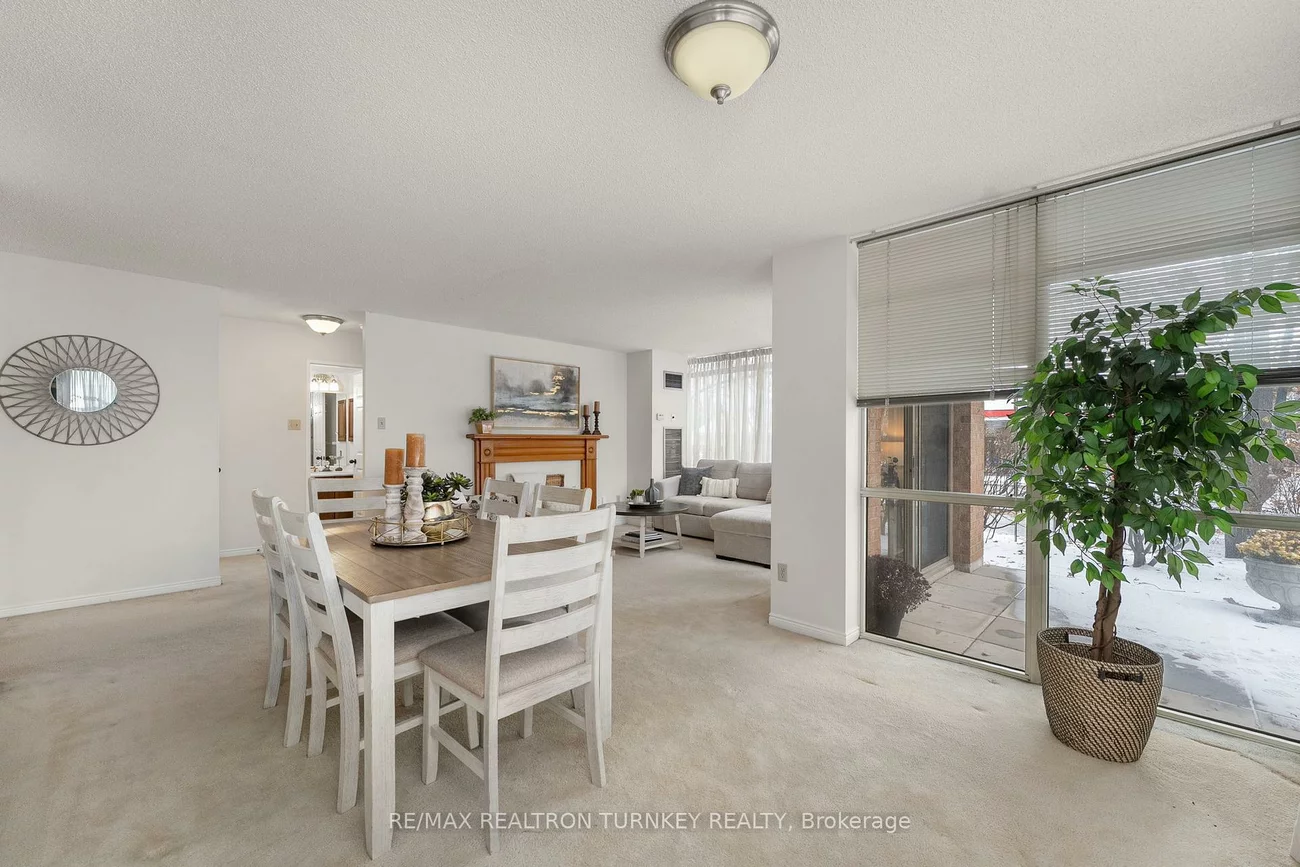 14924, Yonge, Aurora Highlands, Aurora