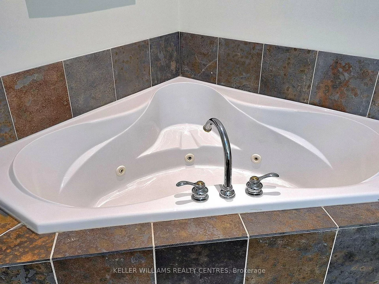 29, Tucker, Aurora Estates, Aurora