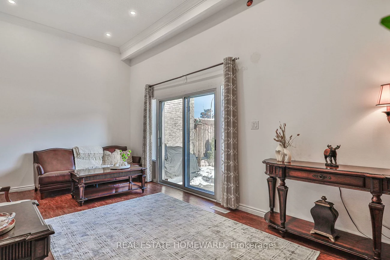 4, Poplar, Aurora Highlands, Aurora