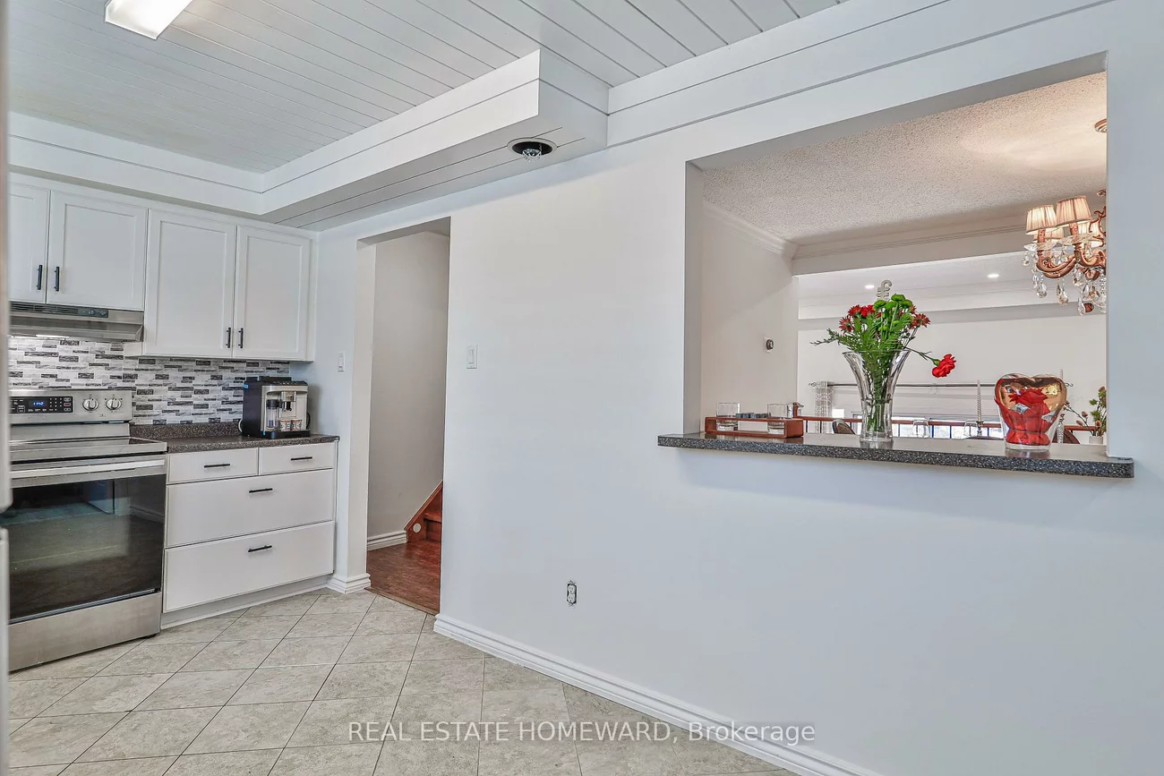 4, Poplar, Aurora Highlands, Aurora