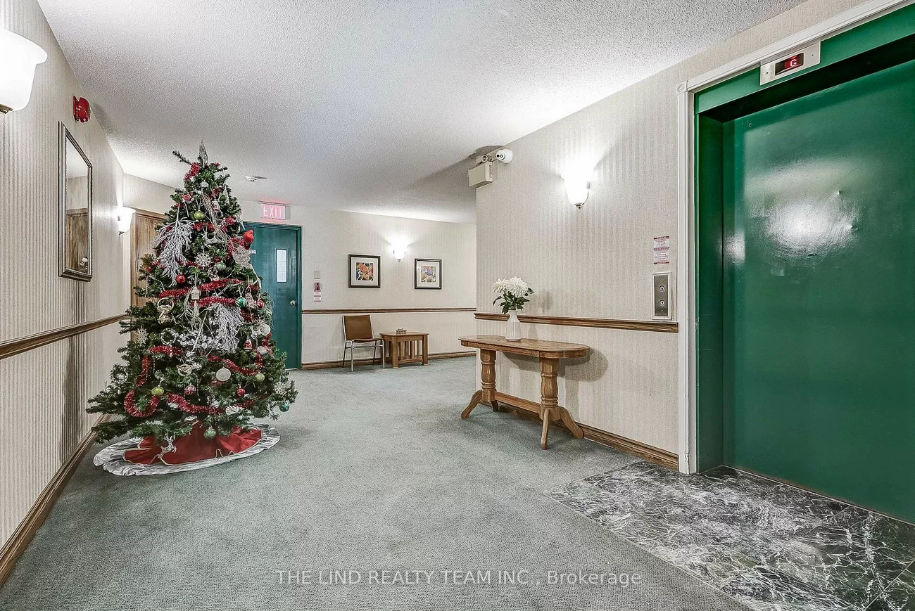 21, George, Aurora Village, Aurora