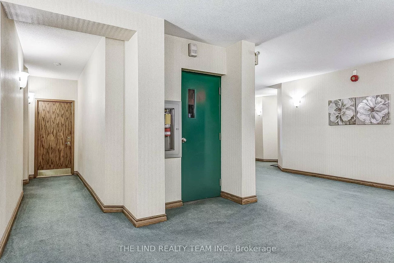 21, George, Aurora Village, Aurora