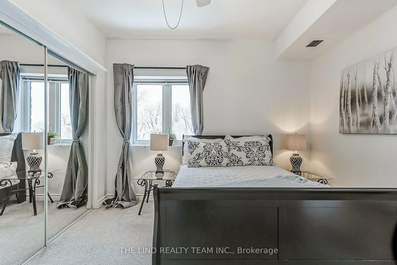 21, George, Aurora Village, Aurora