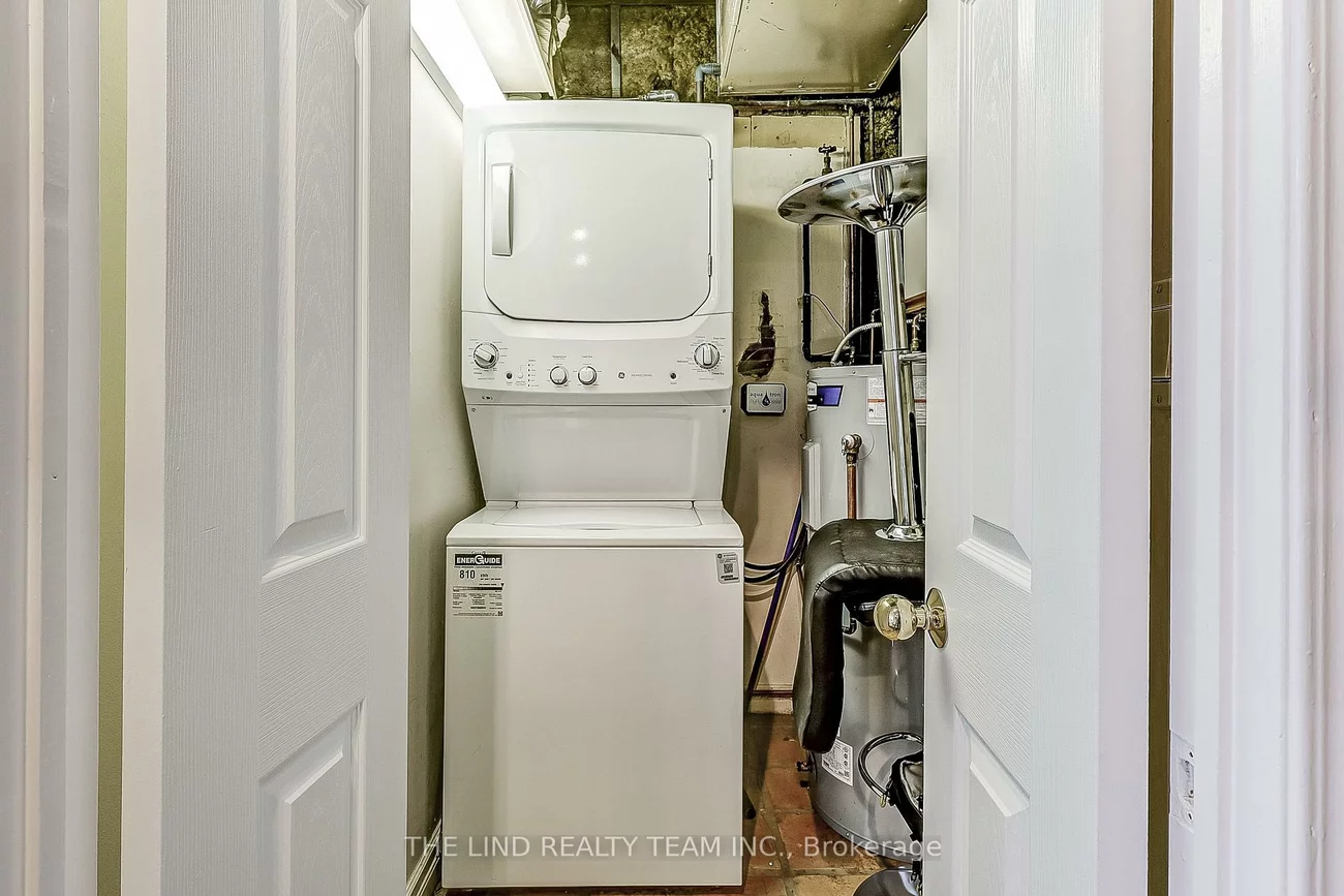 21, George, Aurora Village, Aurora