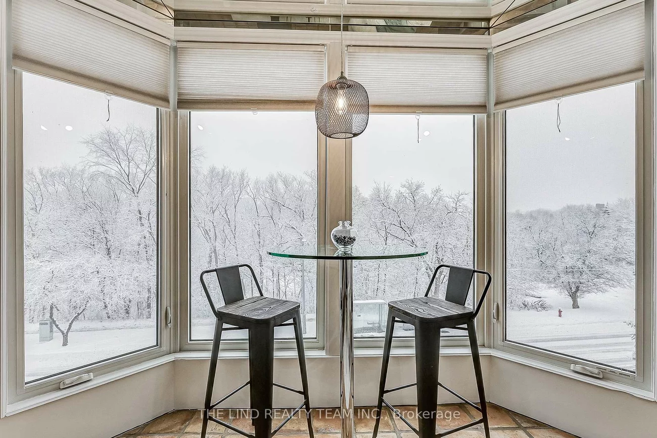 21, George, Aurora Village, Aurora