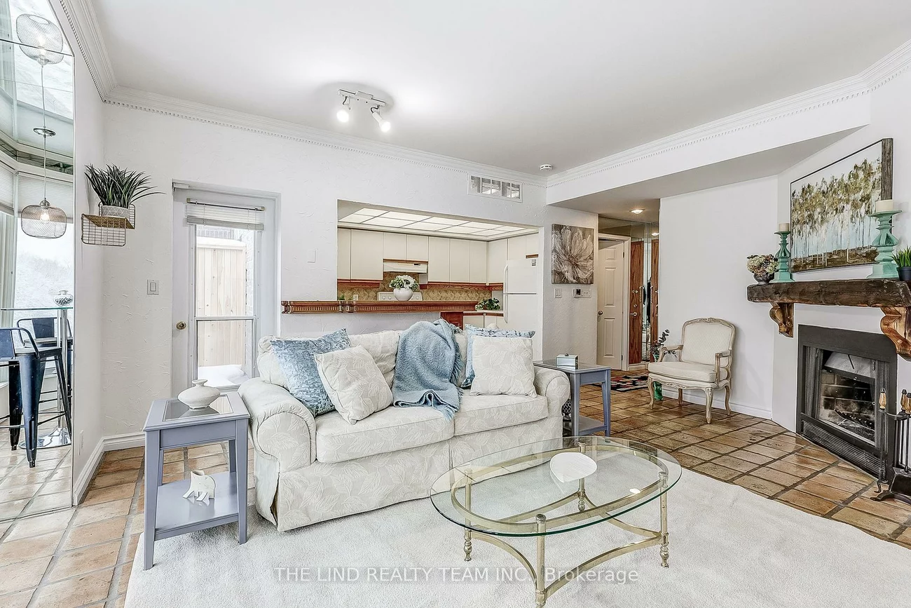 21, George, Aurora Village, Aurora