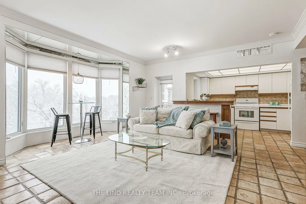 21, George, Aurora Village, Aurora