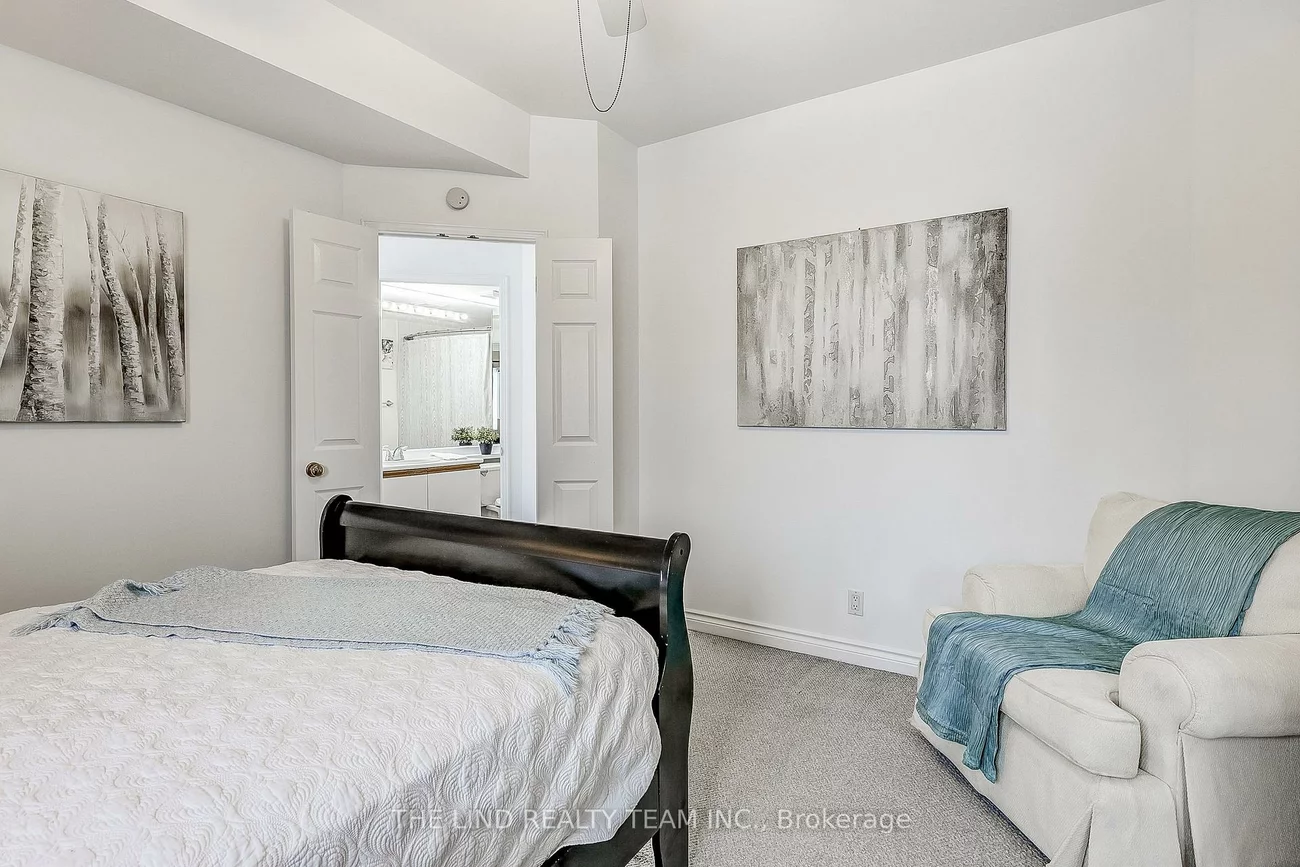 21, George, Aurora Village, Aurora