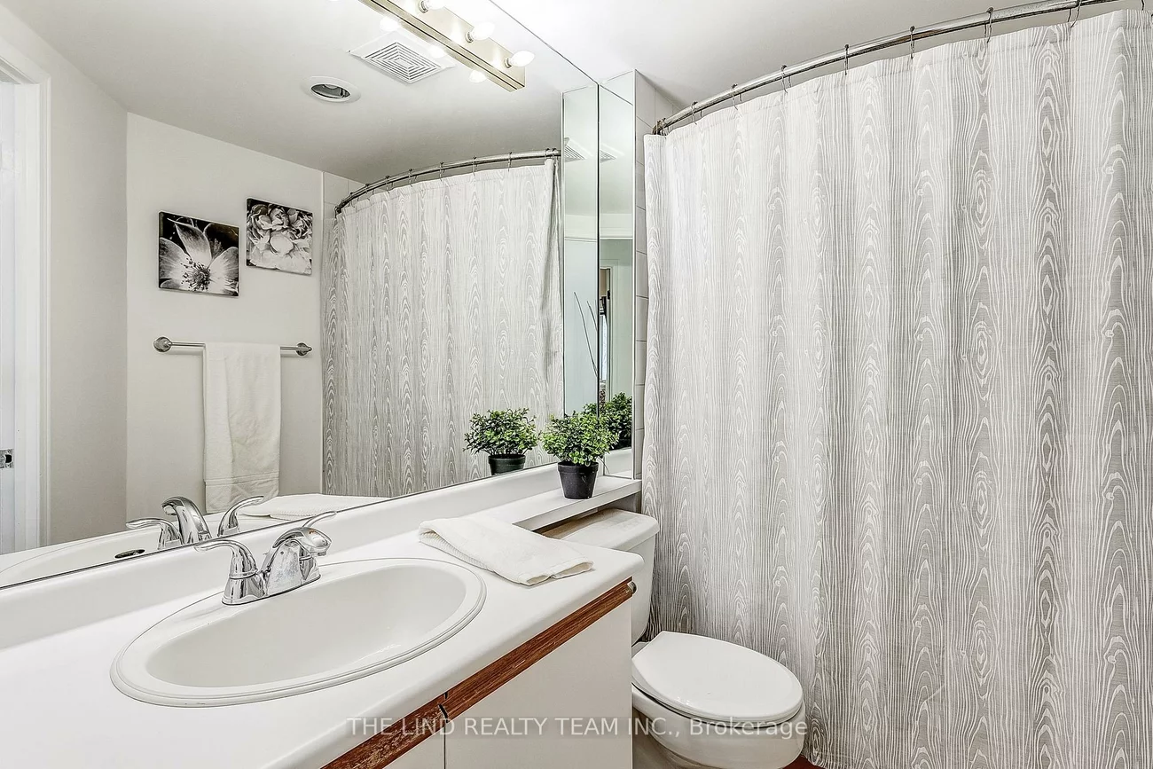 21, George, Aurora Village, Aurora