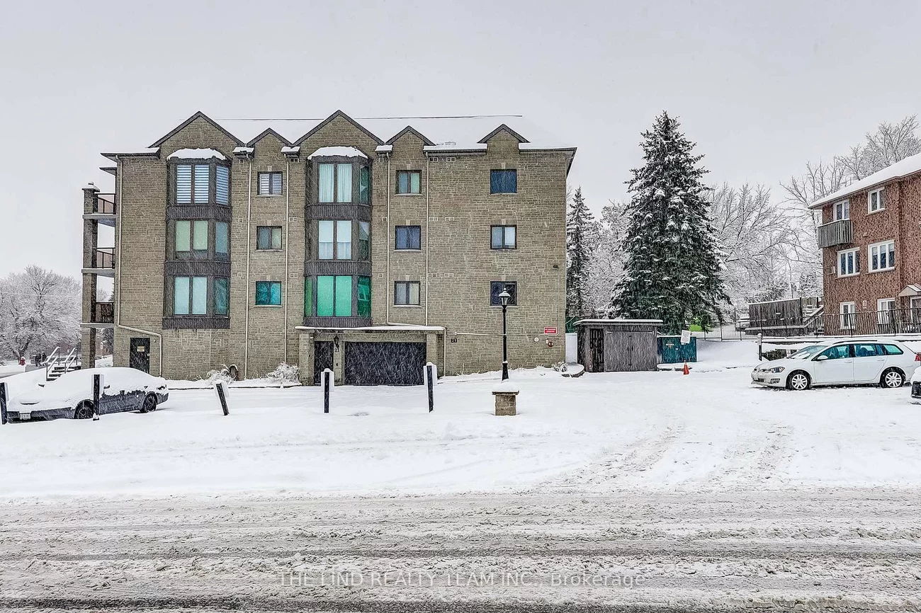 21, George, Aurora Village, Aurora