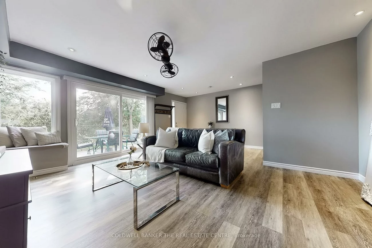 195, Milestone, Aurora Village, Aurora