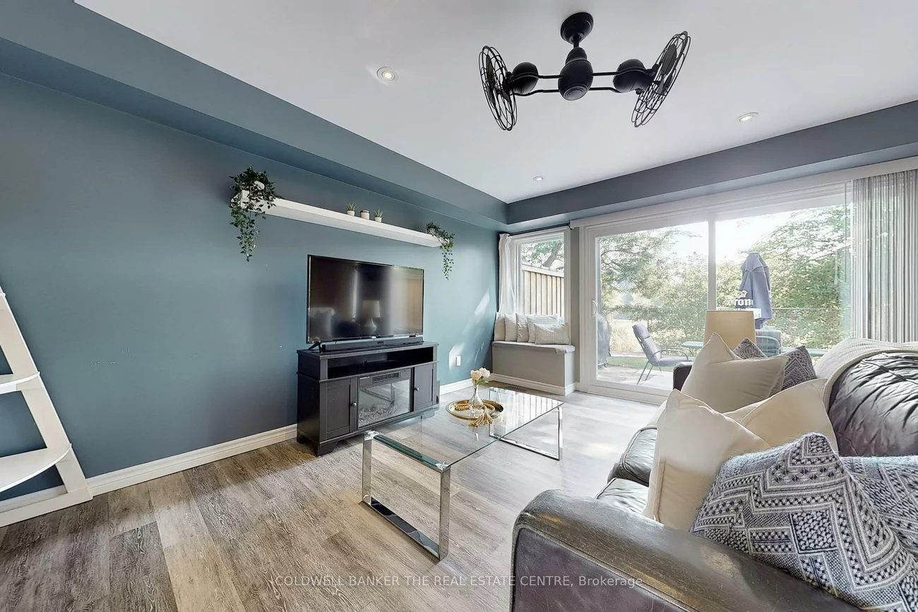 195, Milestone, Aurora Village, Aurora