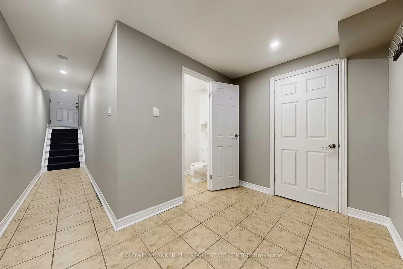 195, Milestone, Aurora Village, Aurora