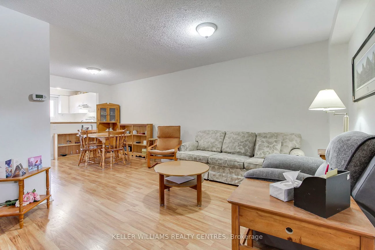 405, Butler, Aurora Village, Aurora