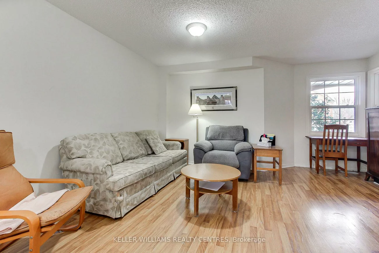 405, Butler, Aurora Village, Aurora