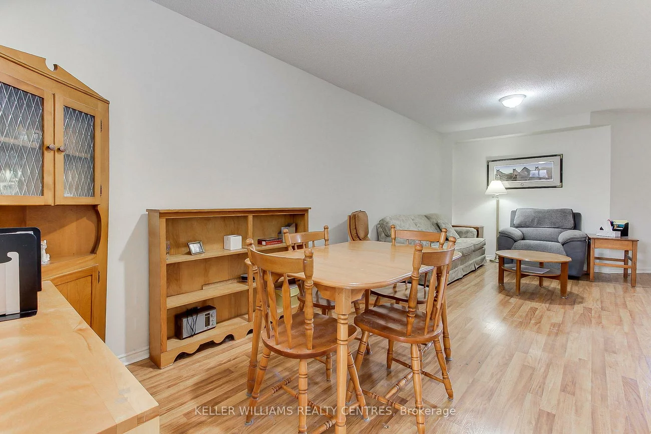 405, Butler, Aurora Village, Aurora