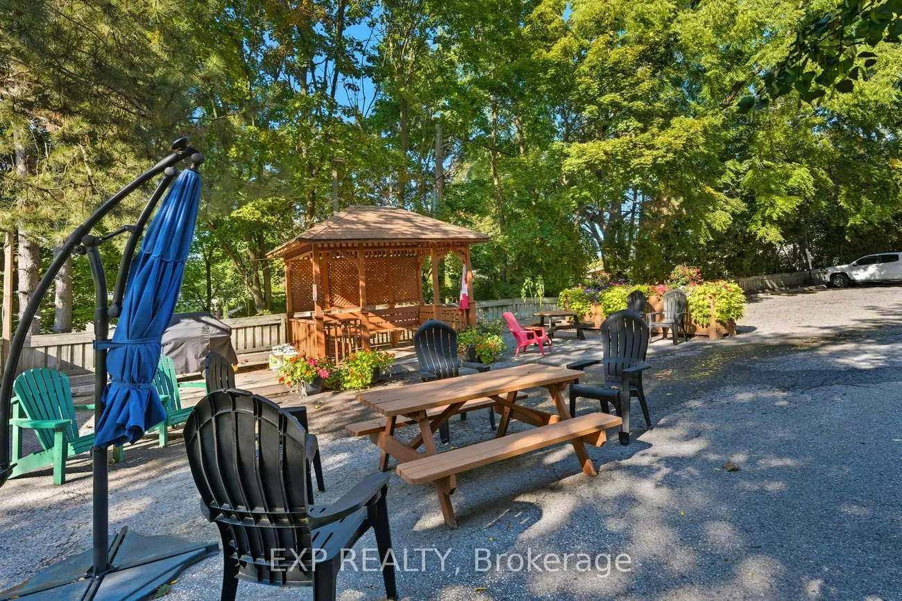 14924, Yonge, Aurora Highlands, Aurora