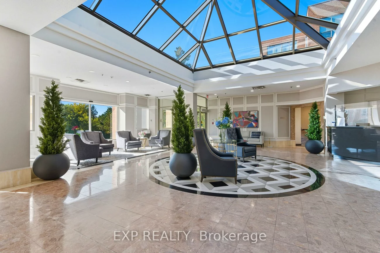 14924, Yonge, Aurora Highlands, Aurora