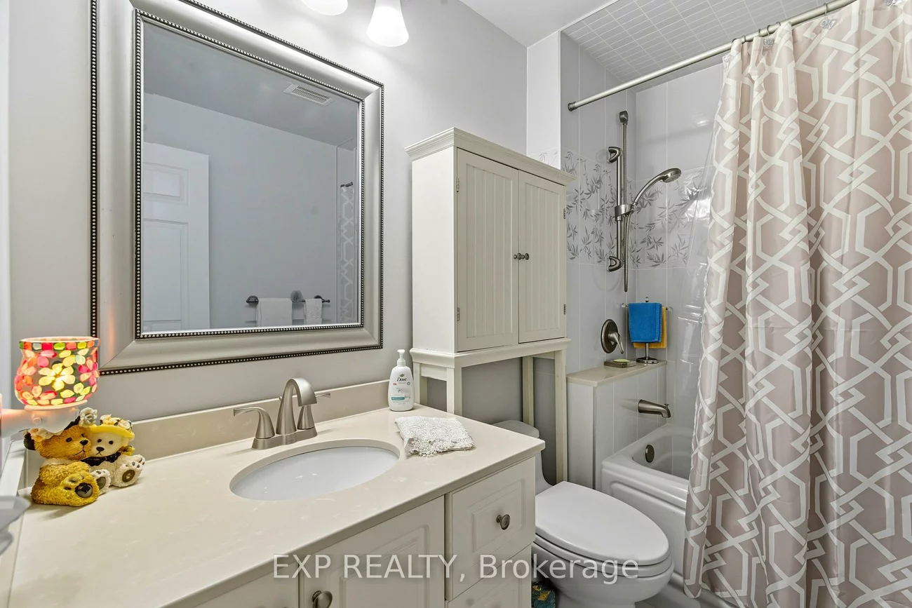 14924, Yonge, Aurora Highlands, Aurora