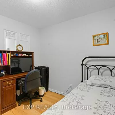 14924, Yonge, Aurora Highlands, Aurora