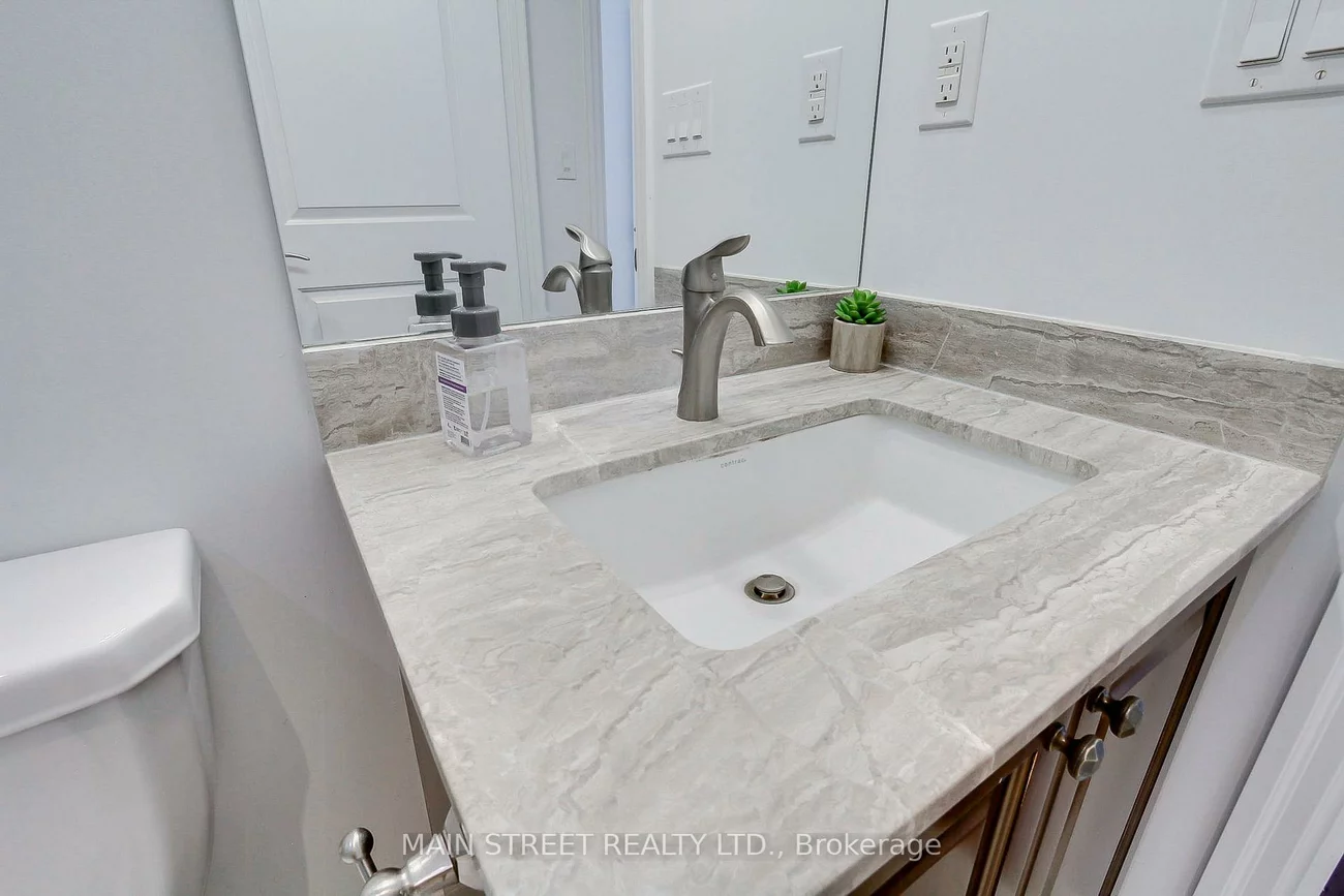 111, Civic Square, Bayview Wellington, Aurora