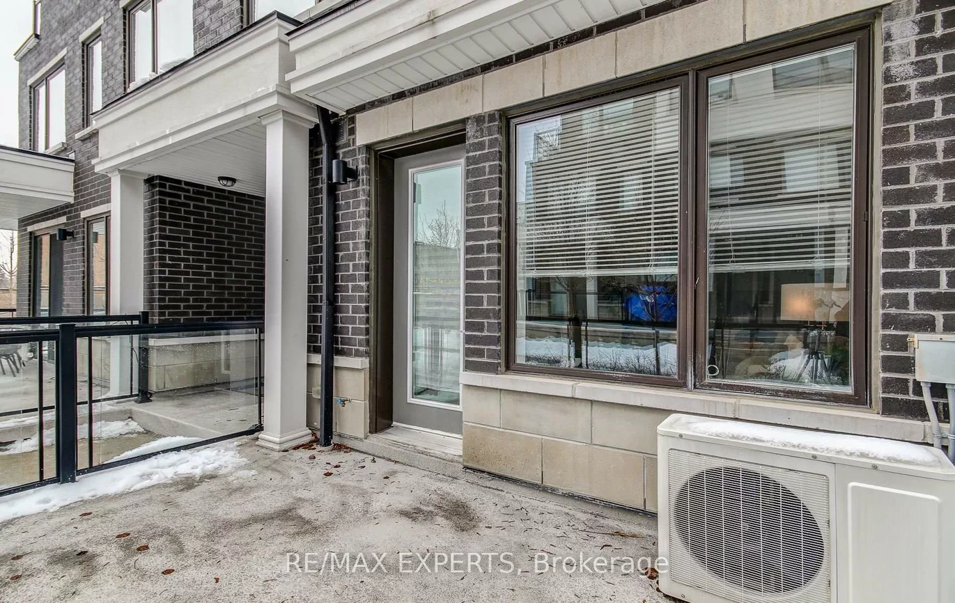 300, Alex Gardner, Aurora Village, Aurora