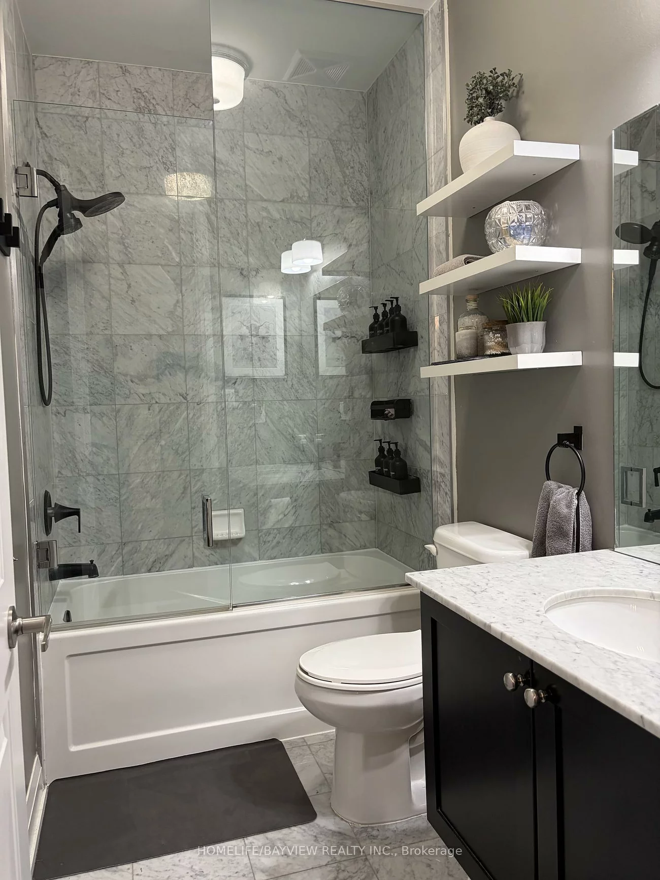 15277, Yonge, Aurora Village, Aurora