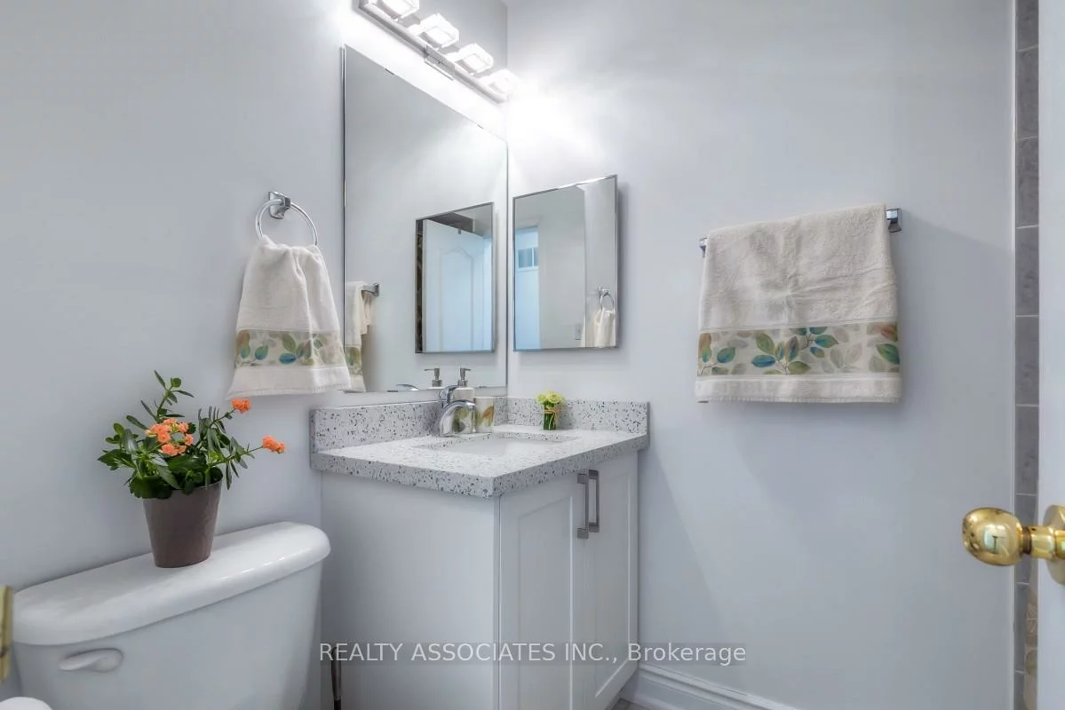 40, Sandlewood, Bayview Wellington, Aurora