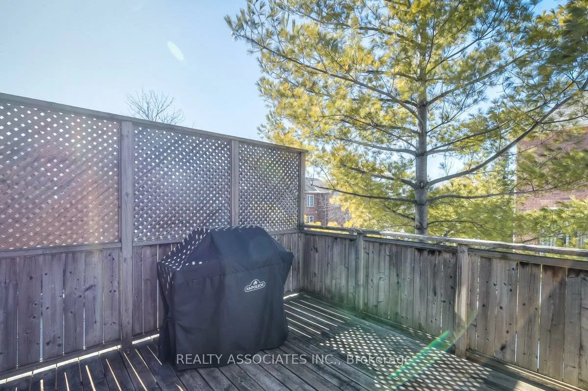 40, Sandlewood, Bayview Wellington, Aurora