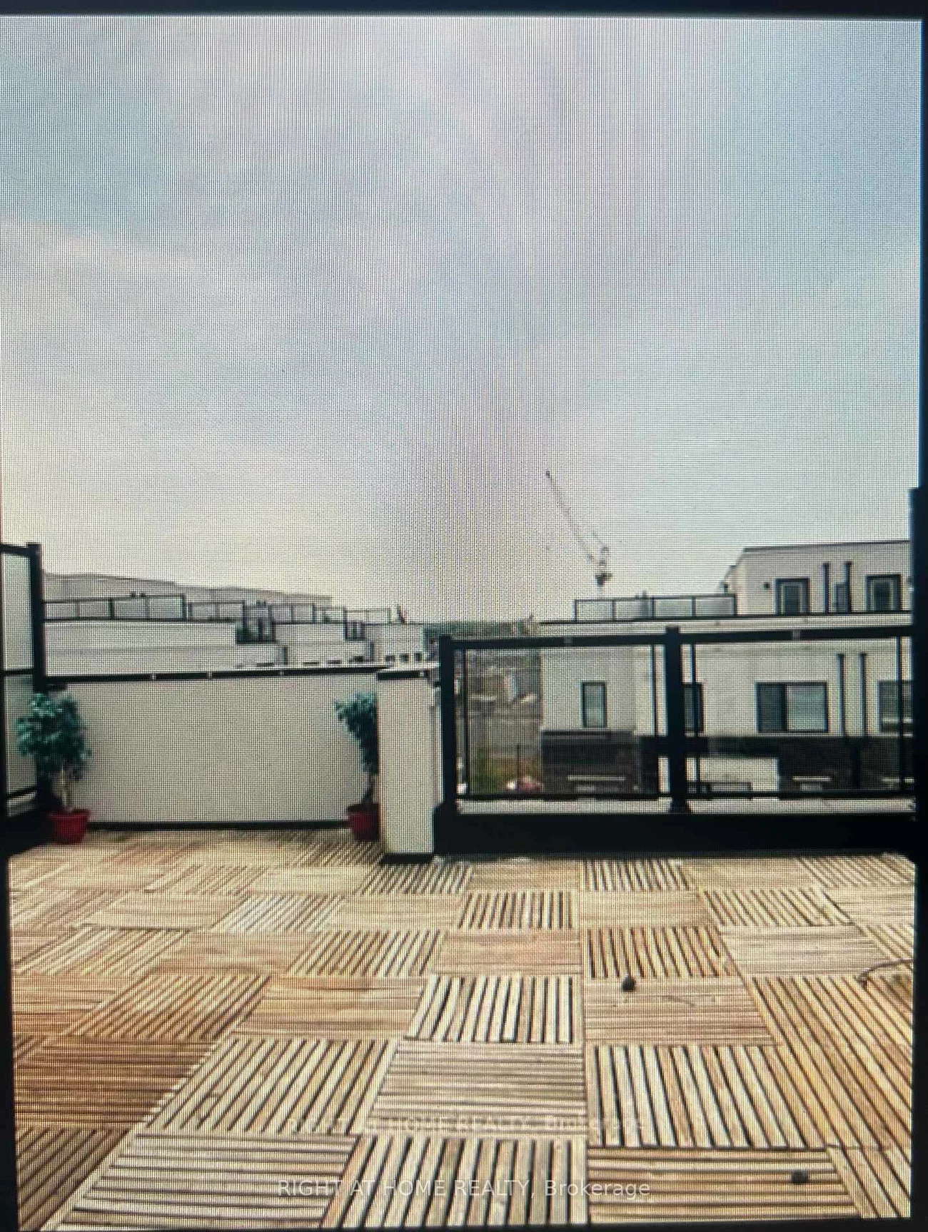 200, Alex Gardner, Aurora Heights, Aurora