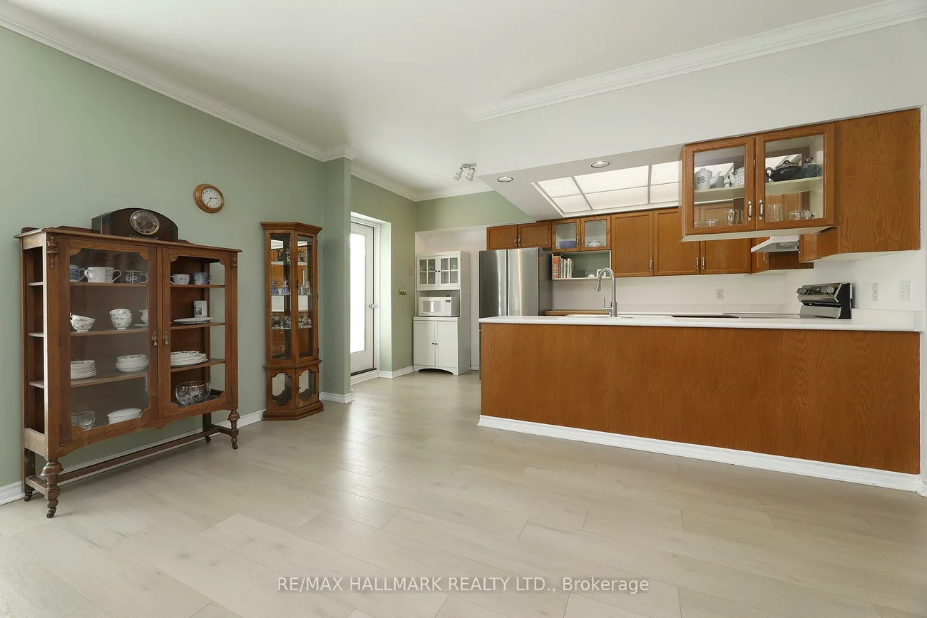 21, George, Aurora Village, Aurora