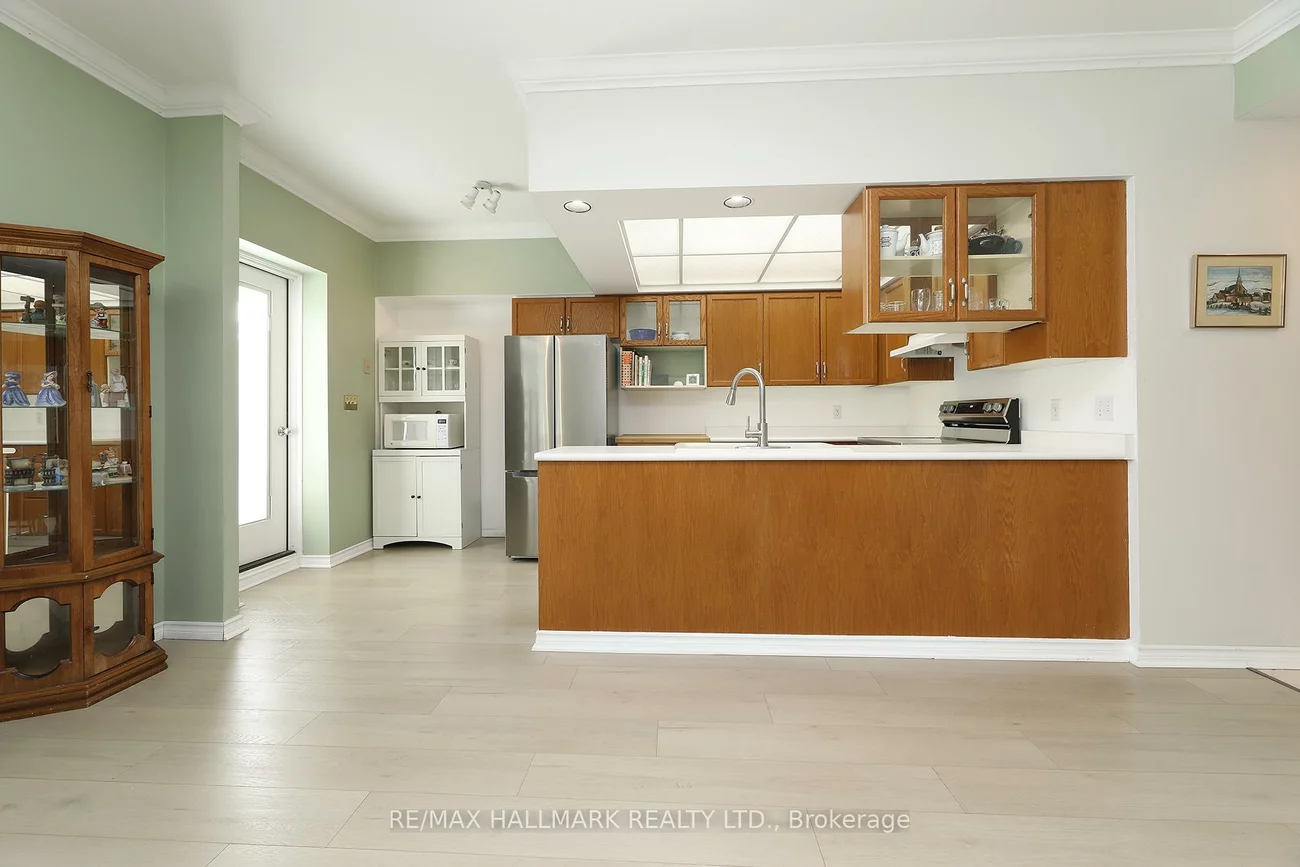 21, George, Aurora Village, Aurora