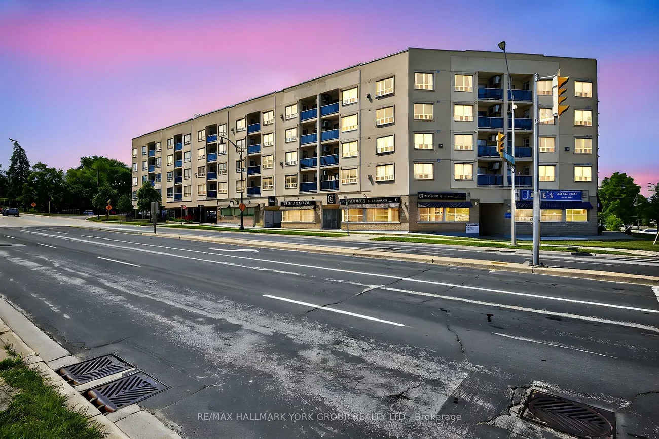 160, Wellington, Aurora Village, Aurora