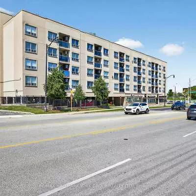 160, Wellington, Aurora Village, Aurora