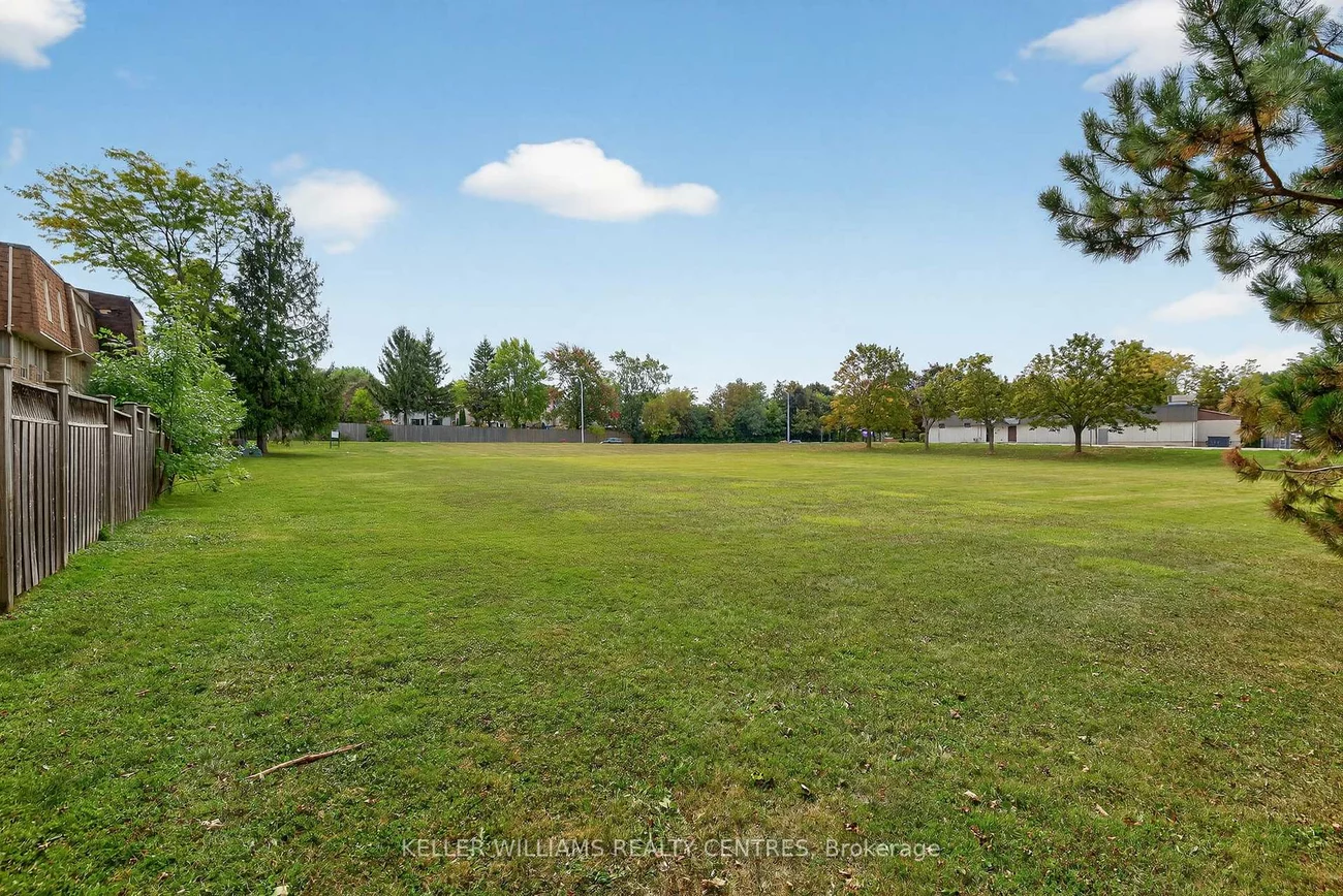 100, Poplar, Aurora Highlands, Aurora