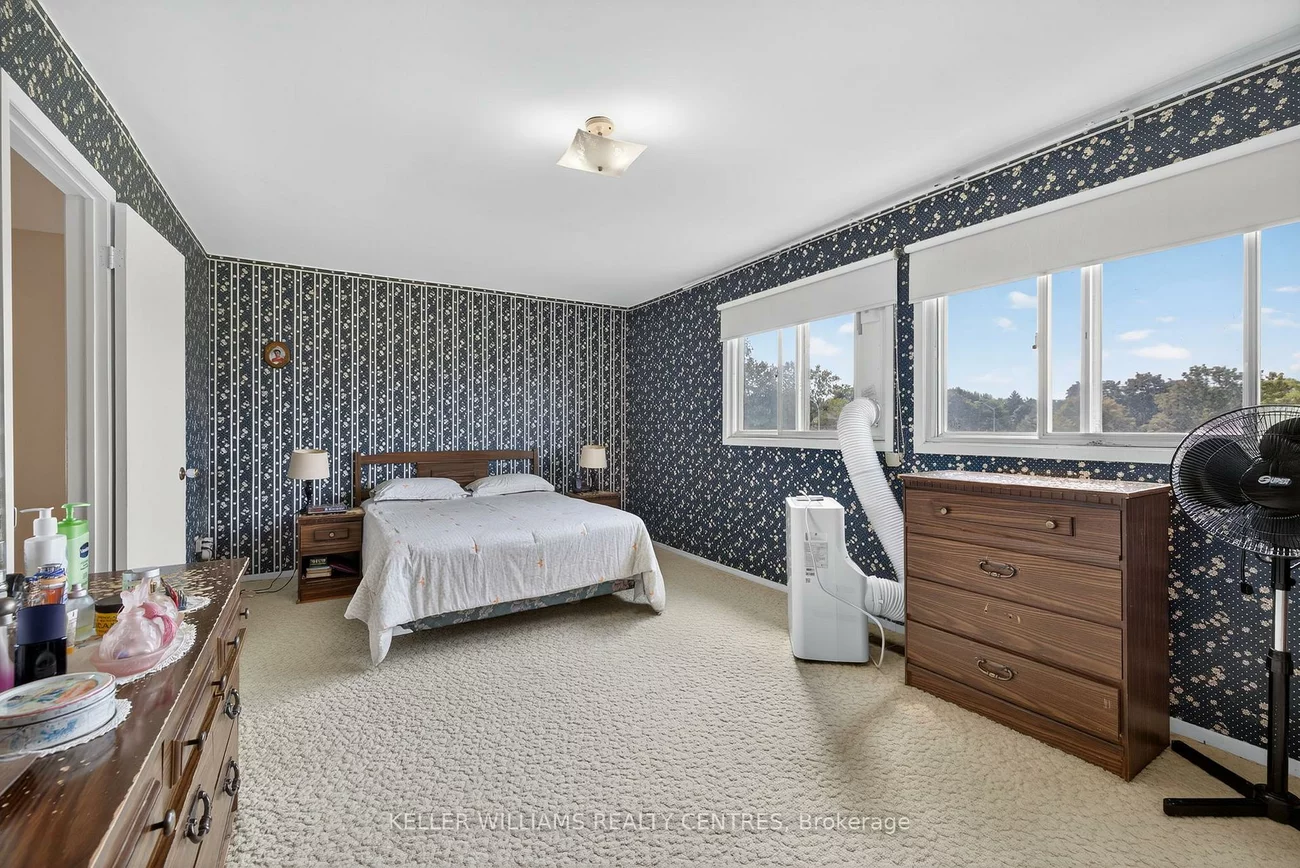 100, Poplar, Aurora Highlands, Aurora