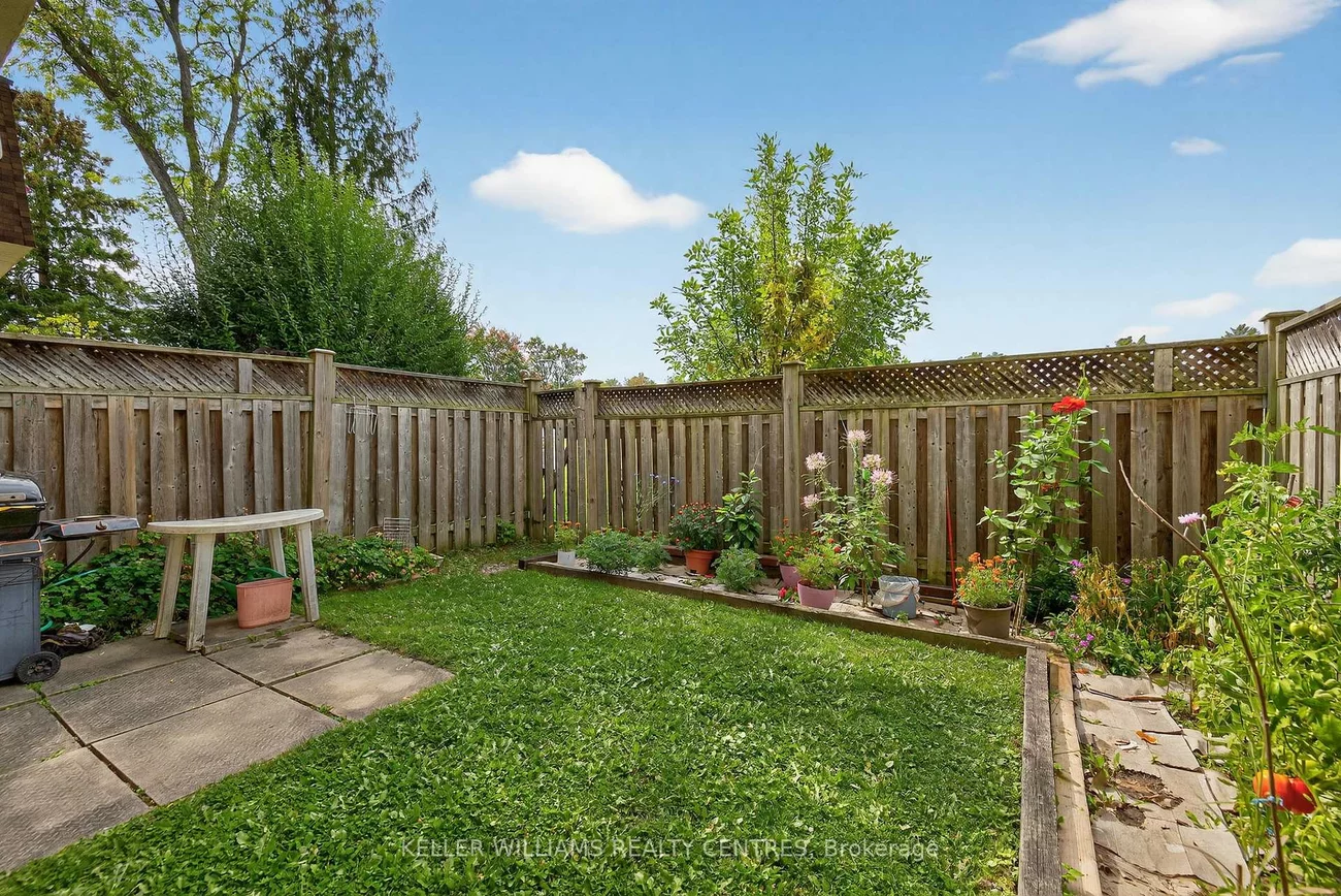 100, Poplar, Aurora Highlands, Aurora