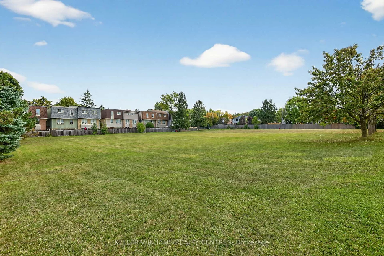 100, Poplar, Aurora Highlands, Aurora