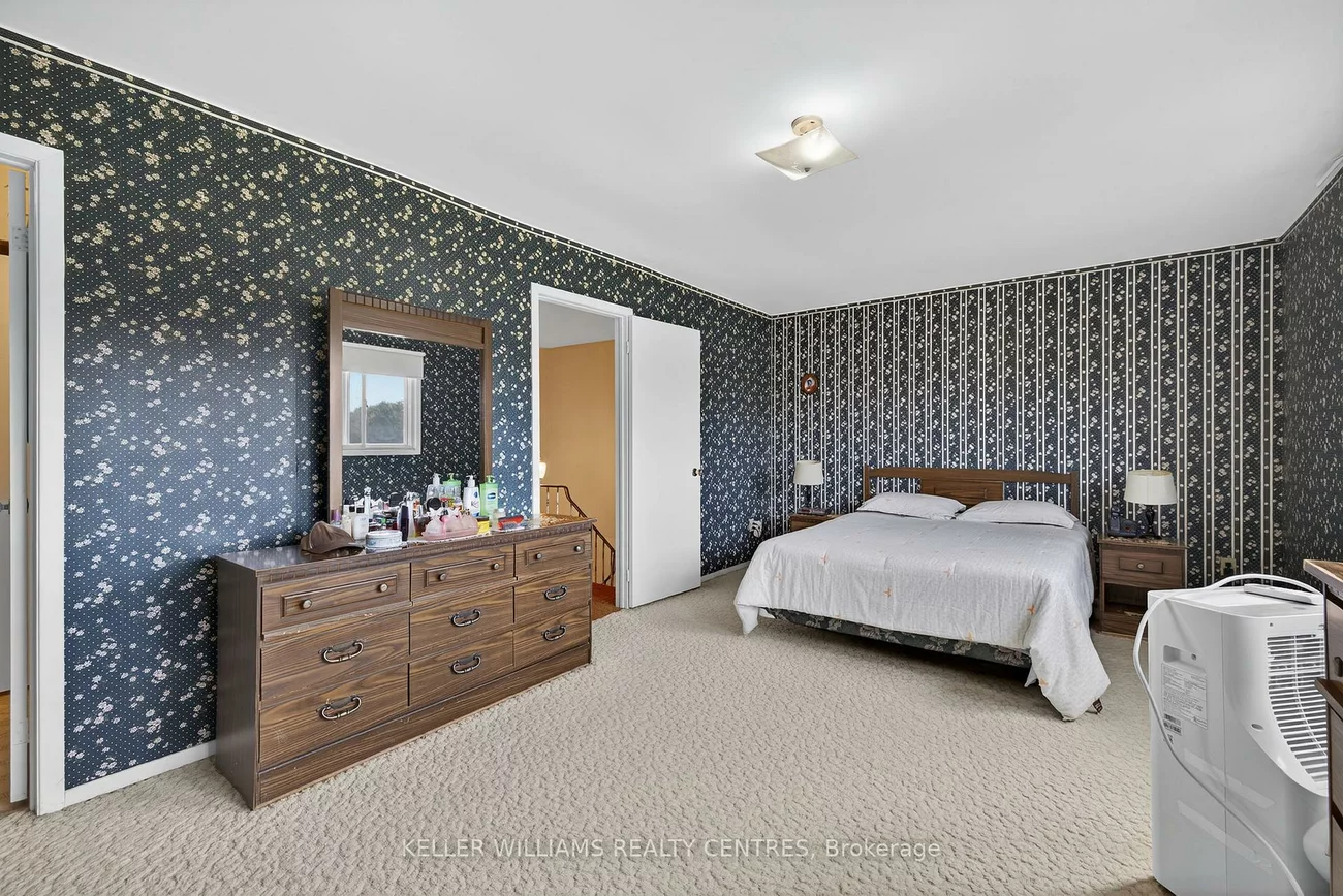 100, Poplar, Aurora Highlands, Aurora