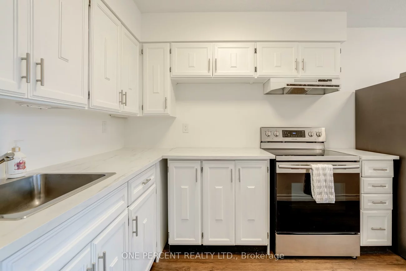 15390, Yonge, Aurora Heights, Aurora