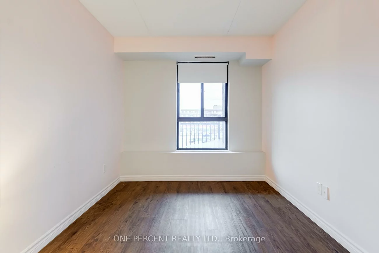 15390, Yonge, Aurora Heights, Aurora