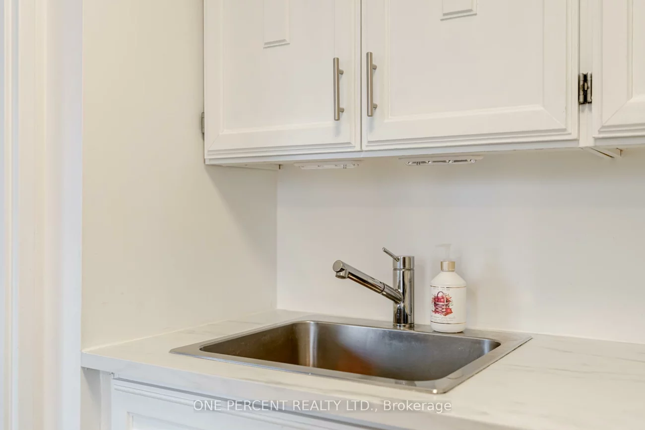 15390, Yonge, Aurora Heights, Aurora