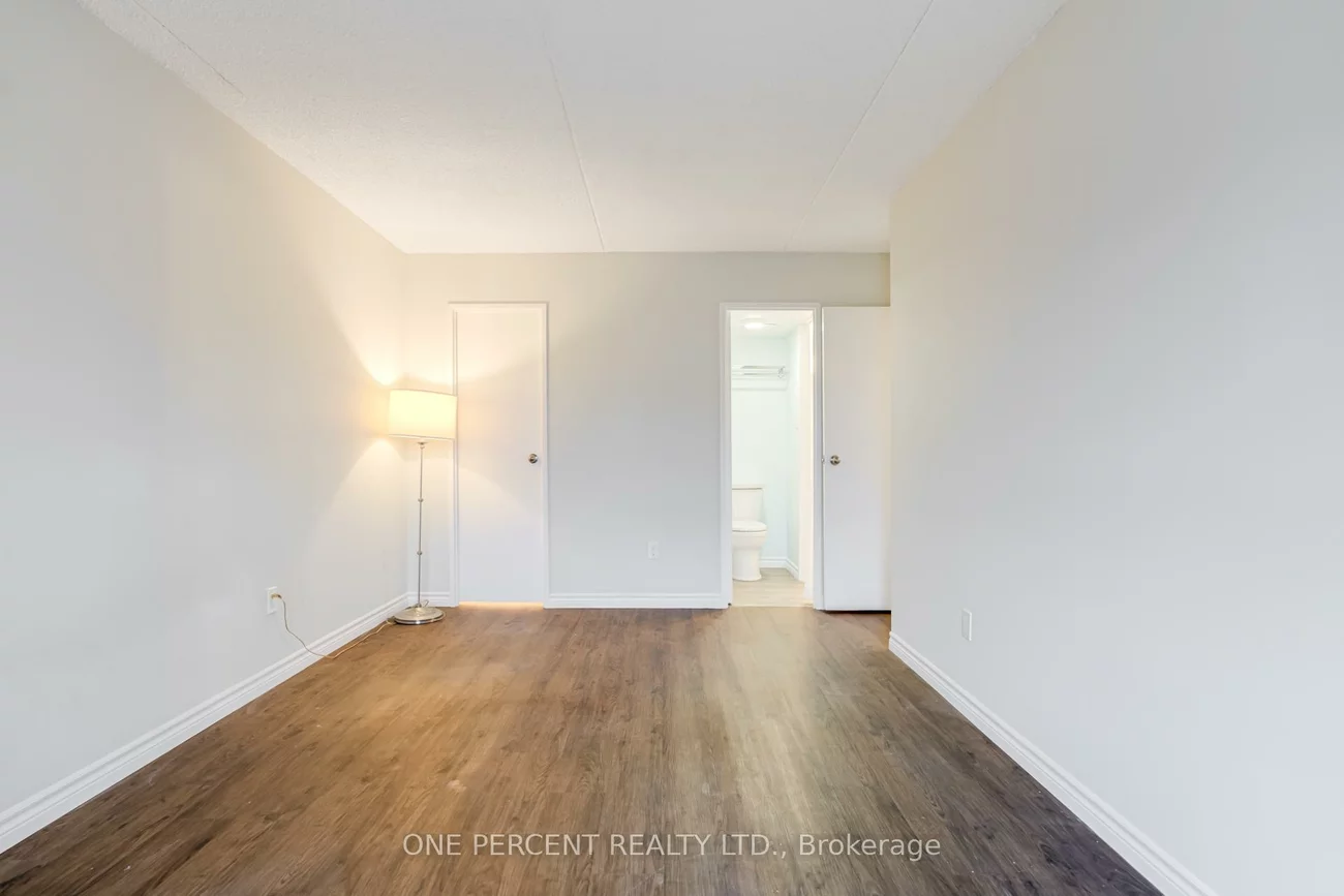 15390, Yonge, Aurora Heights, Aurora