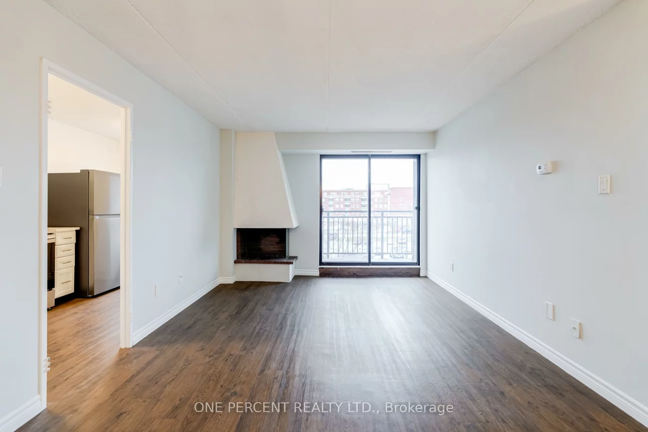 15390, Yonge, Aurora Heights, Aurora