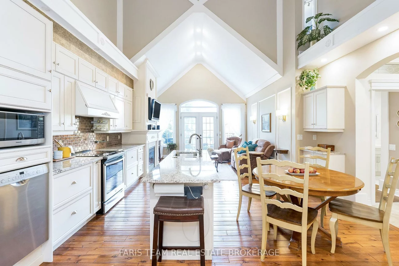 10, Wilton, Aurora Estates, Aurora