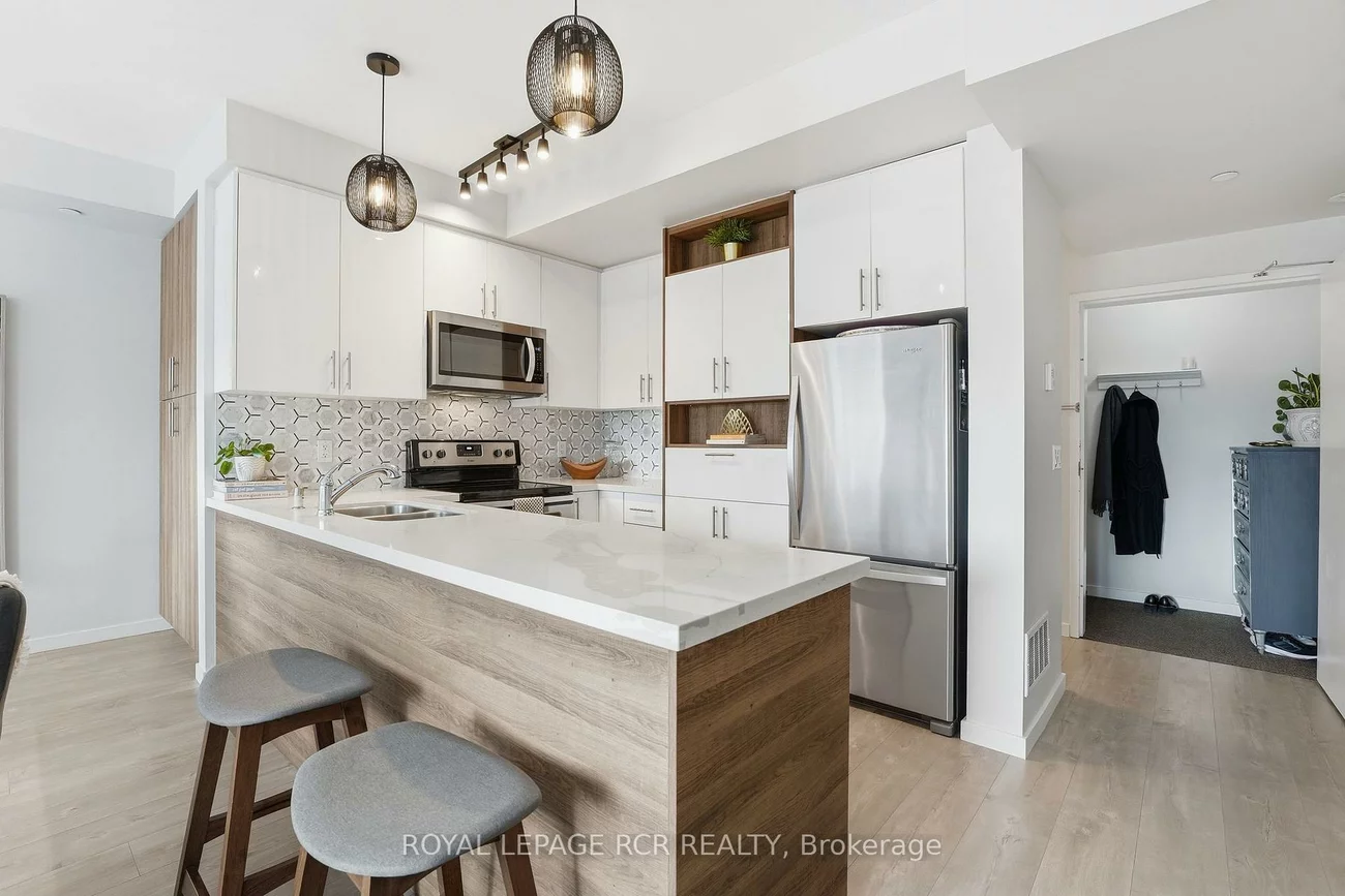 200, Alex Gardner, Aurora Village, Aurora