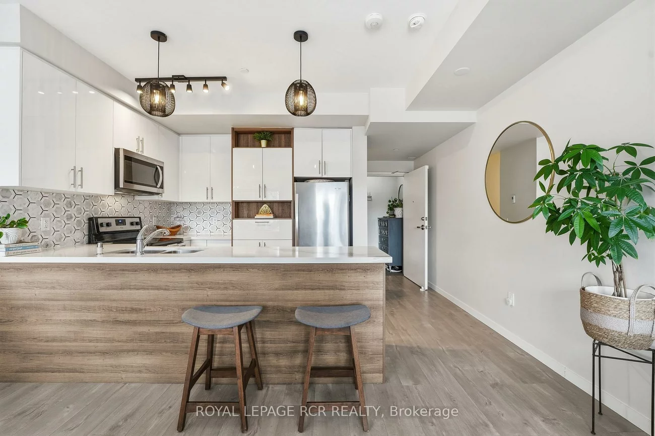 200, Alex Gardner, Aurora Village, Aurora