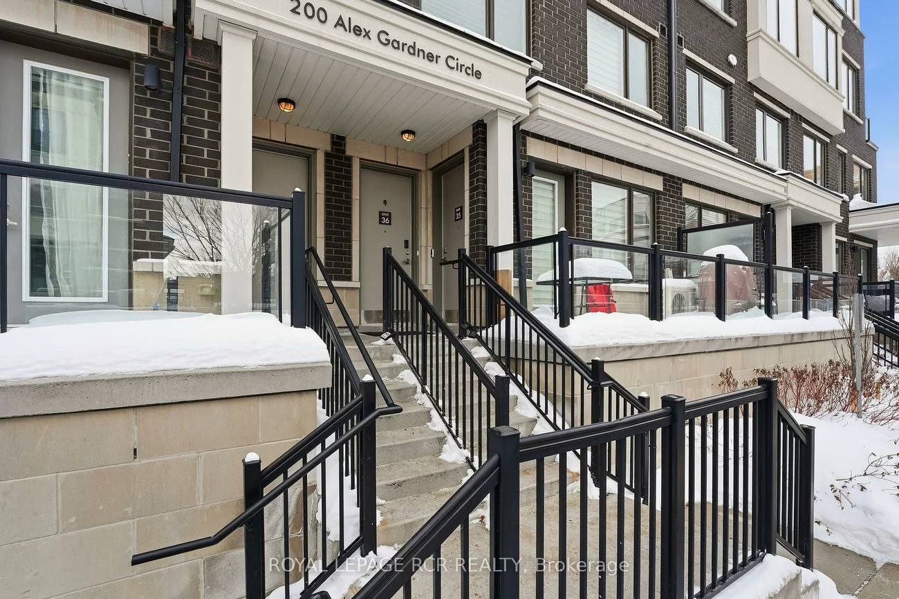 200, Alex Gardner, Aurora Village, Aurora